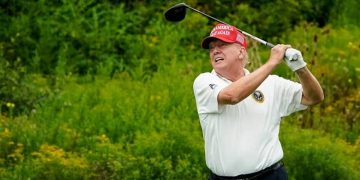 trump golf
