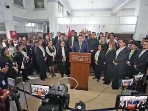 conferencia de prensa Roger Mariaca fiscal general bolivia