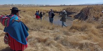 Viacha toma de muestras de agua contaminada
