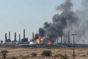 refinería de Aramco al sur de Riad
