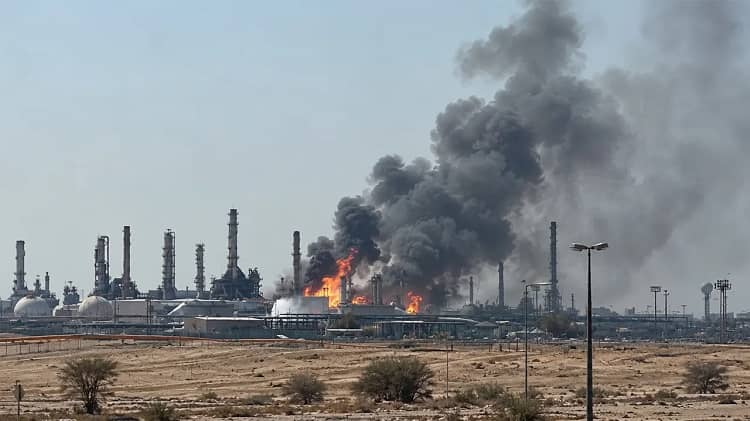 refinería de Aramco al sur de Riad