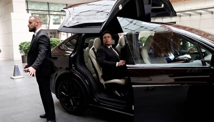 tesla puertas defectuosas